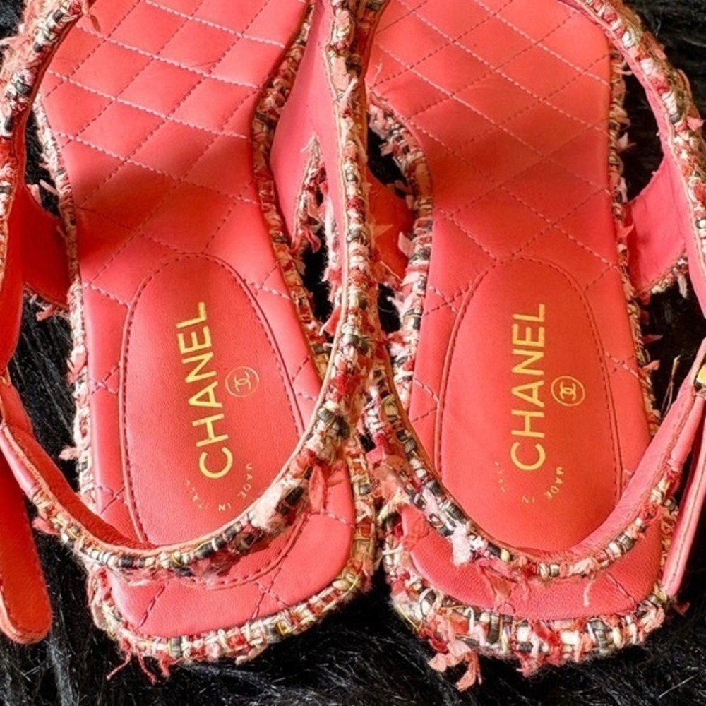 CHANEL Pink Tweed Sandals • Gold CC Logo • Size 37.5 EU • US Size Worn 1X w/ Box - Picture 14 of 15